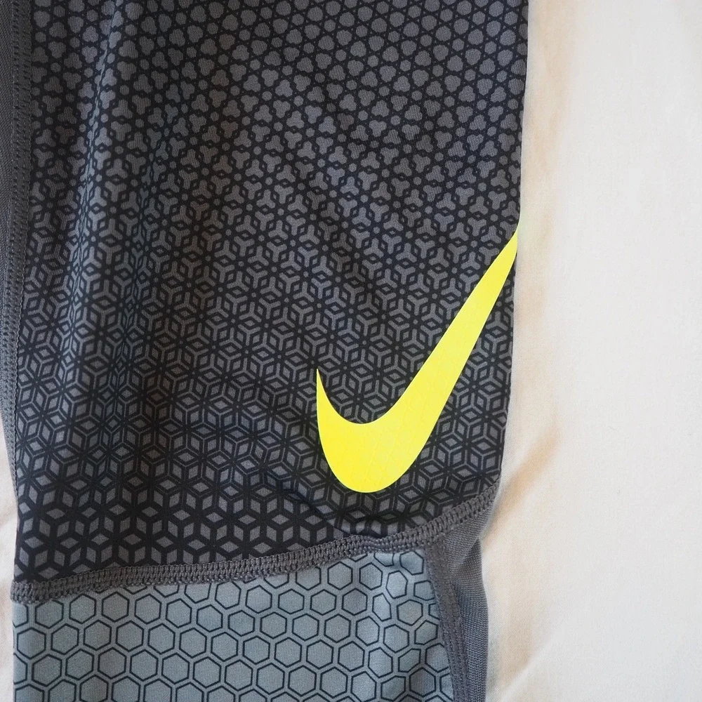 Nike Pro Hyperwarm Compression Tights Men's Medium Running Base Layer Leggings